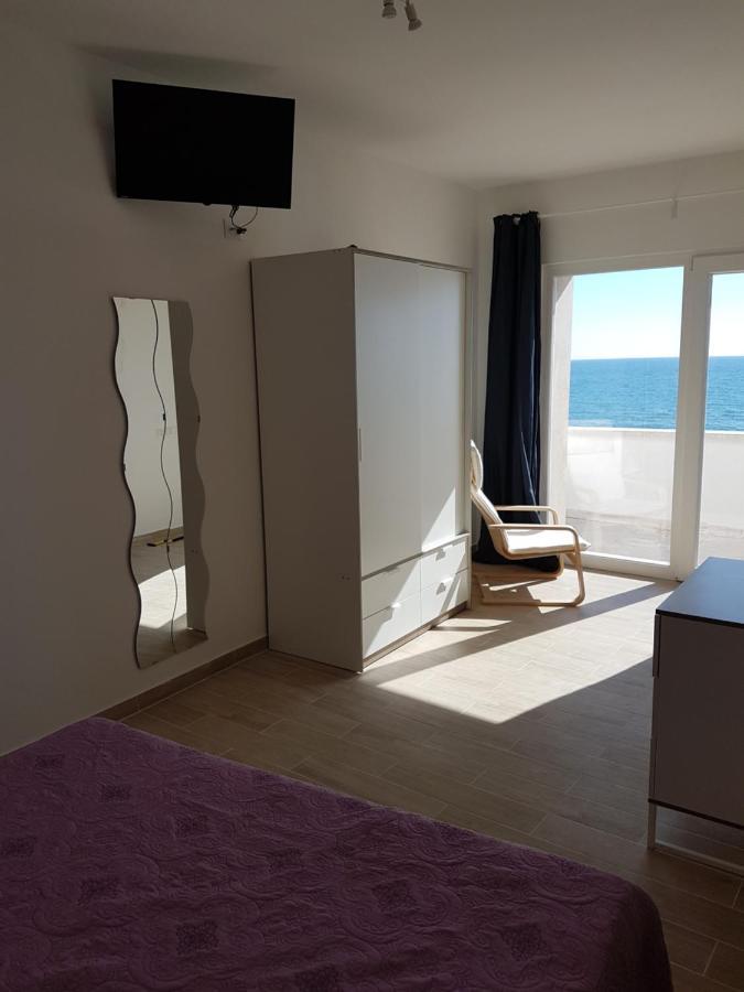 Il Paradiso Sul Mare 안치오 외부 사진